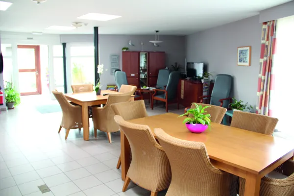salle a manger conviviale.JPG